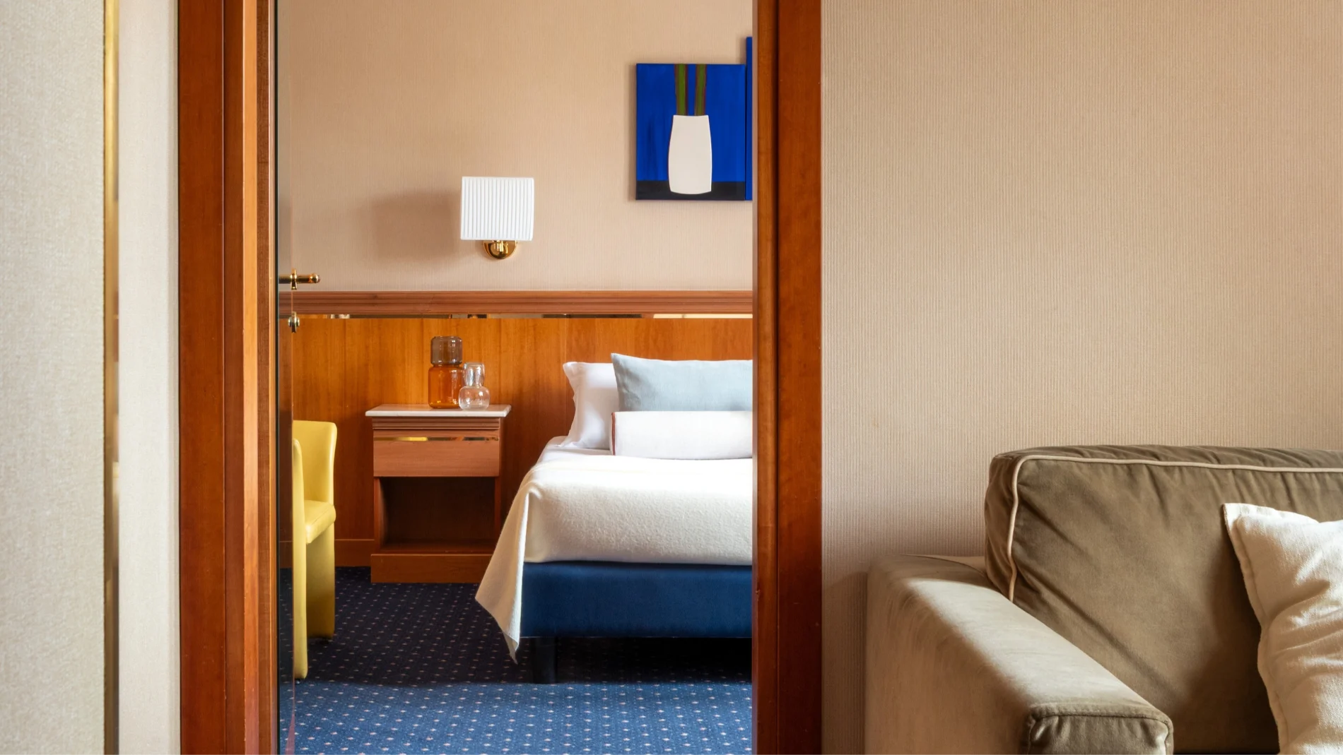 Suite con zona living separata e camera da letto elegante, soluzione spaziosa nel cuore di Roma Termini - Hotel Diocleziano, BZAR hotels a Roma