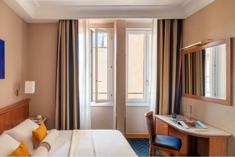 Camera Superior con armadio spazioso e comfort moderni, perfetta per soggiorni nel centro di Roma vicino alle Terme di Diocleziano - Hotel Diocleziano, BZAR hotels a Roma
